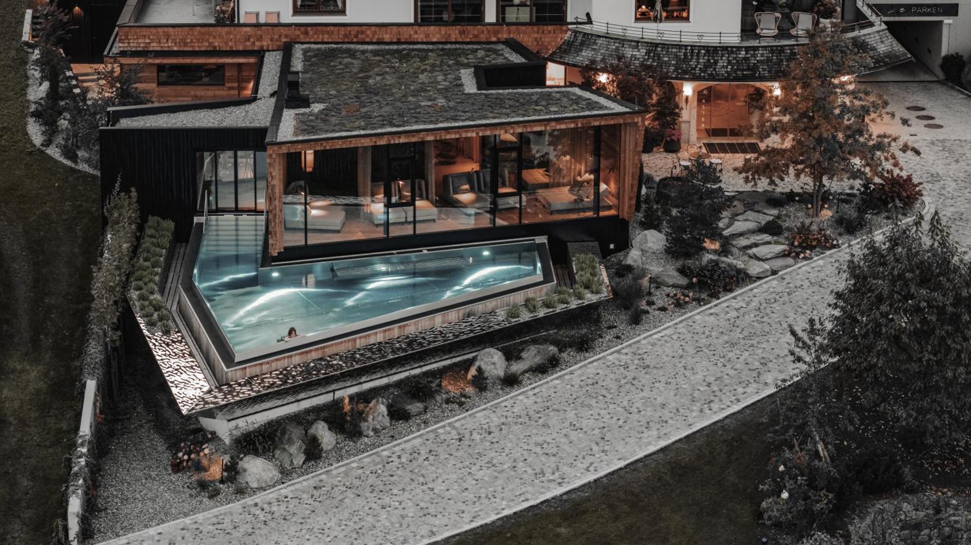 Aster Boutique Hotel & Chalets Fuegenberg Exterior photo